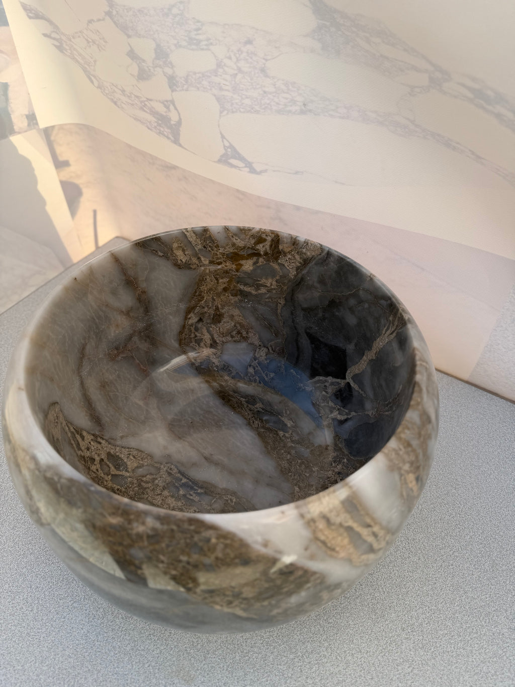 Doğal taş Ateş grey  Mermer El Oyma Kurna Lavabo — Lüks Hamam & Banyo Dekorasyonu | Bella Vie