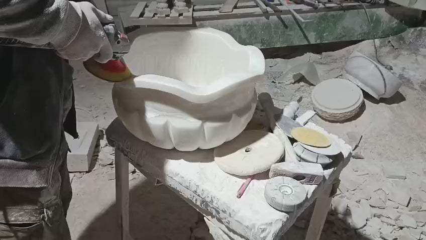 El Oyma Doğal Mermer Hamam Kurnası — Lüks Villa & Spa Banyoları İçin Özel Tasarım | Bella Vie